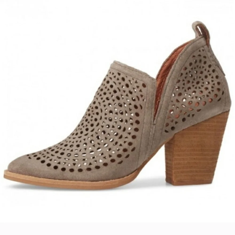 JEFFREY CAMPBELL Rosalee Suede Ankle Booties Taupe Greige Almond Toe Size 7.5 - Picture 3 of 15